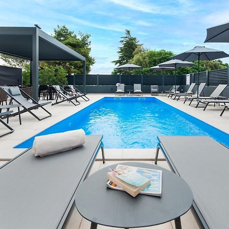 Luxury Residence Levante Ровінь Екстер'єр фото
