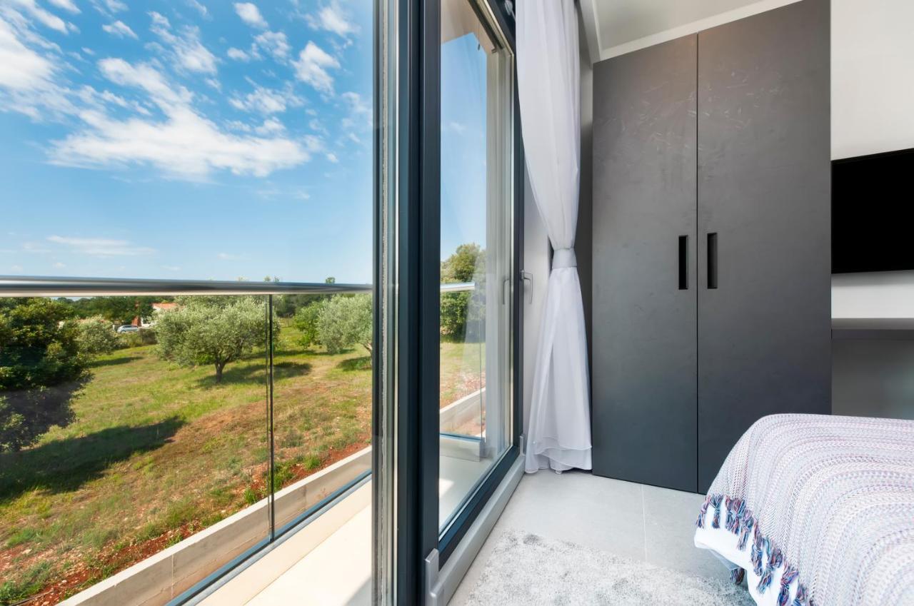 Luxury Residence Levante Ровінь Екстер'єр фото